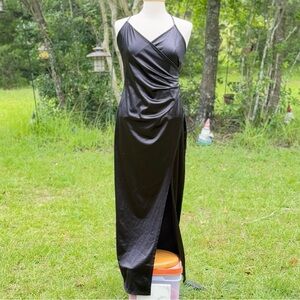 Reckless Hearts Elegant Black Satiny Halter Evening Dress Size XL (CDR0001)